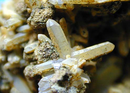 長野県甲武信鉱山　日本式双晶付き水晶クラスター Japantwin　国産水晶 QUARTZ(JAPANESE LAW TWIN) 日本式双晶 甲武信鉱山 - クリスタル